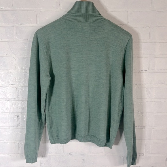 Pendleton Merino Wool Turtle Neck Sweater - Picture 2 of 11